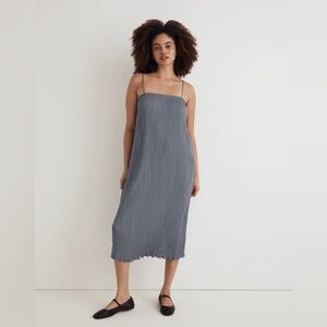 Madewell The Goldie Dress in Plissé